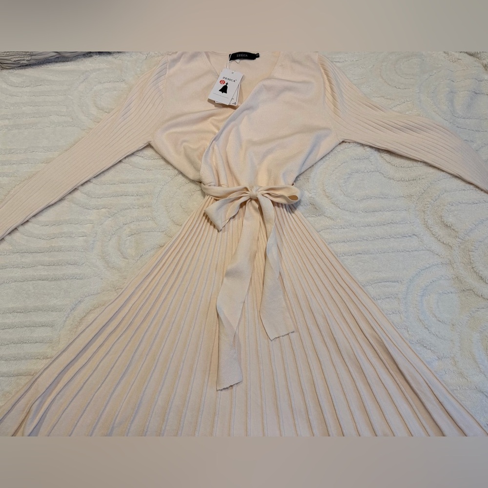Women’s Elegant Cream-Colored Wrap Dress, Size M, NWT, Formal Chic Cozy Dress